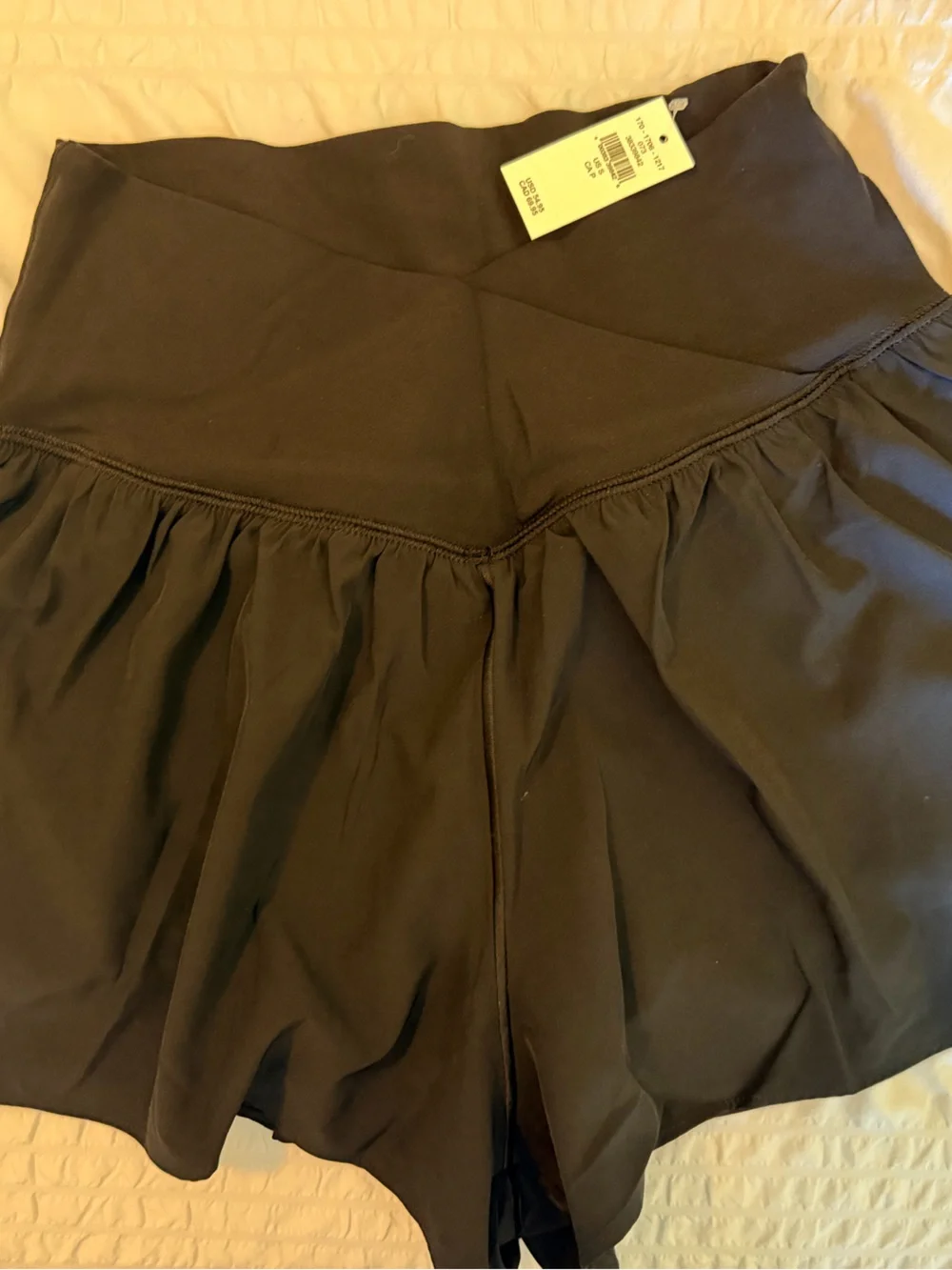 Offline by Aerie Real Me Crossover Flowy Shorts Size Small - Picture 2 of 2